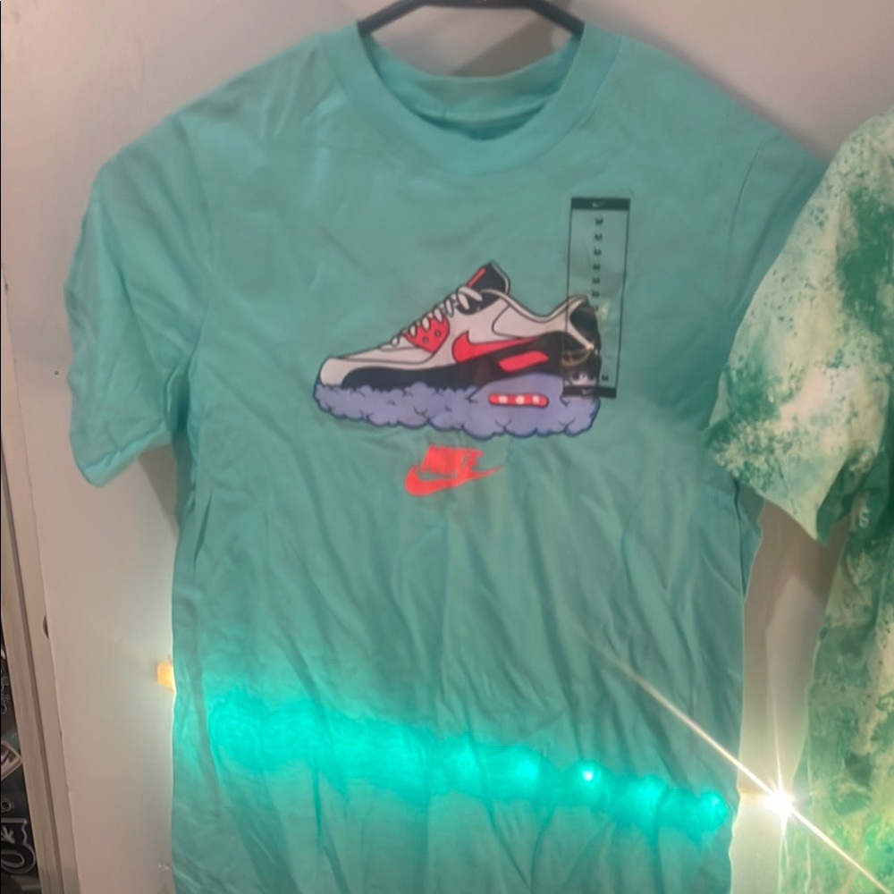 Nike Air Max Graphic Tee - Aqua and Red